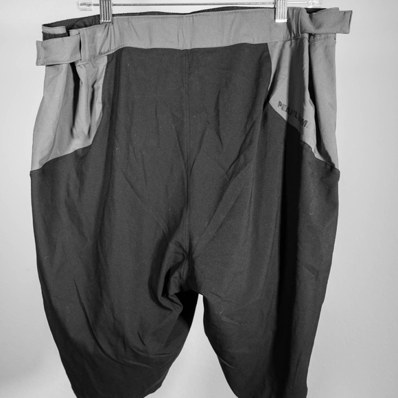Pearl Izumi Mountain Biking Shorts - Picture 3 of 7